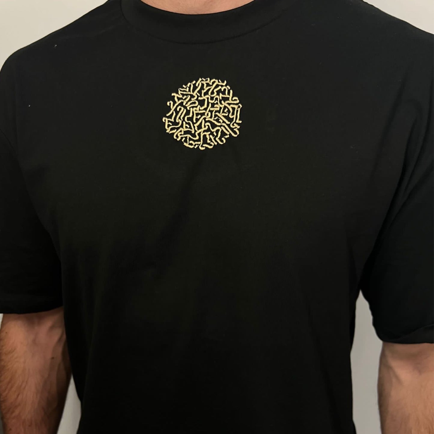 CIRCLE T-OVERSIZE BLACK